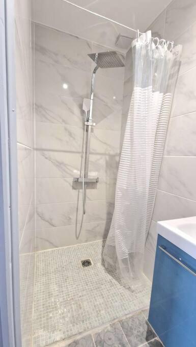 Appartement Hypercentre 301 +Wifi+Independant+ Cuisine Toilette Salle De Bain Privative Valenciennes Zewnętrze zdjęcie