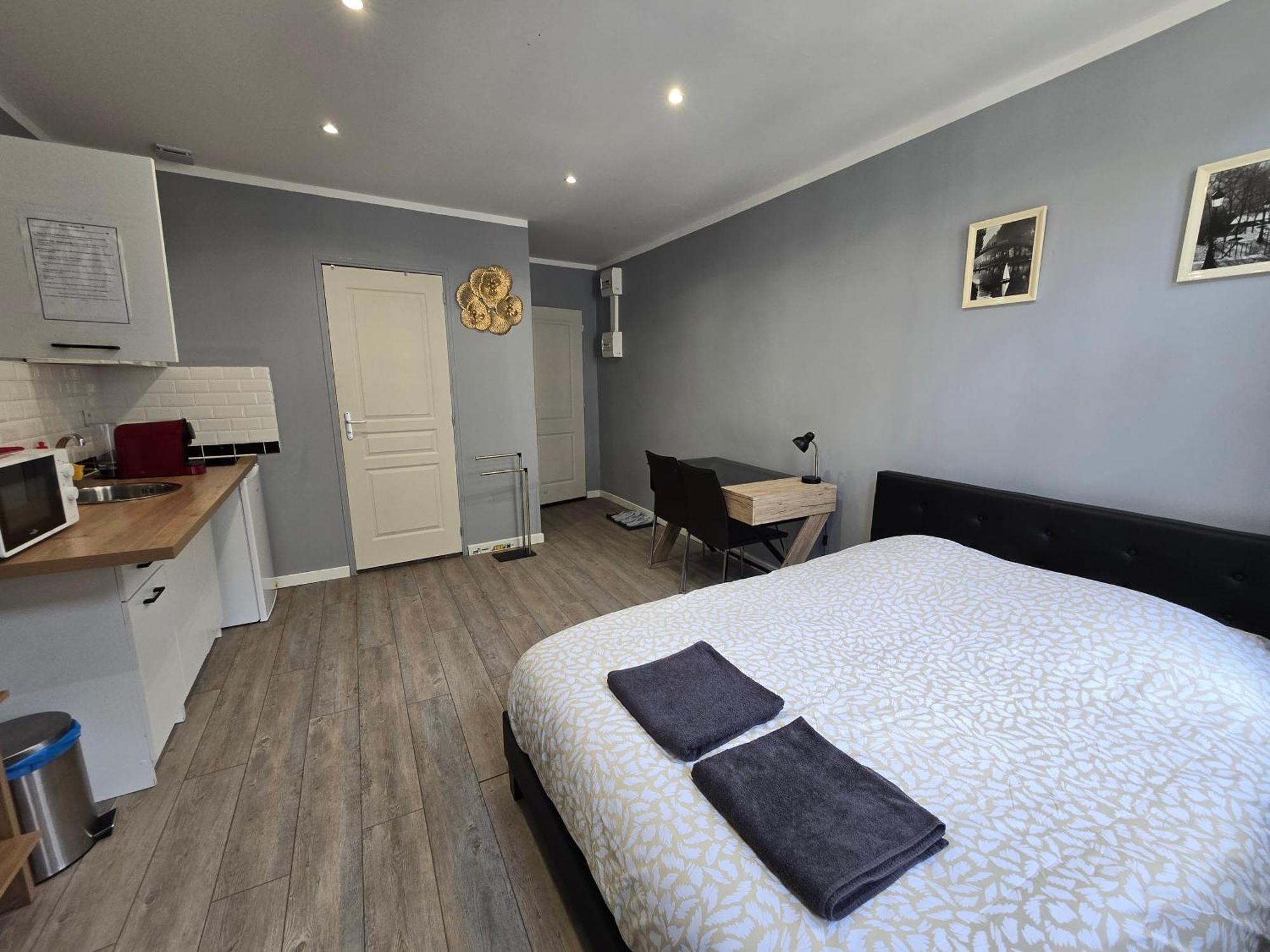 Appartement Hypercentre 301 +Wifi+Independant+ Cuisine Toilette Salle De Bain Privative Valenciennes Zewnętrze zdjęcie